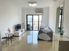 奥园养生广场 ,珍贵双阳台户型,每层仅一户,保养好,性价比高