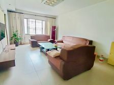 隆鑫花苑南北通透大三房,143平仅36.8万