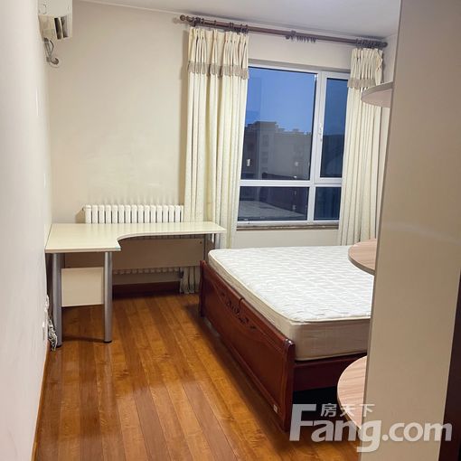 李沧金水路伟东幸福之城二期 3室2厅 121㎡ 3500元/