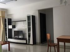 南向两居室,83平精装房,包车位73万急售!