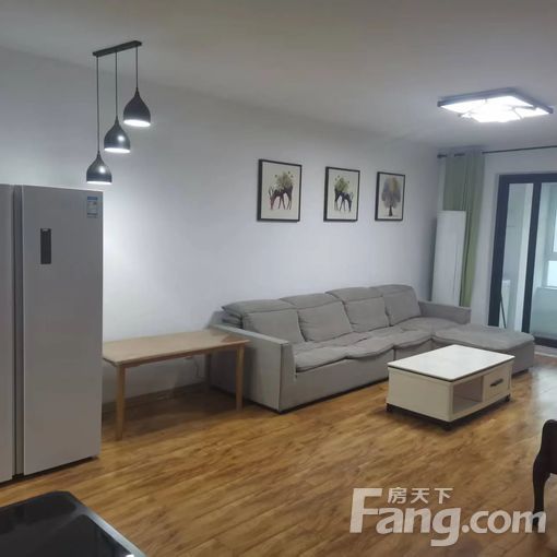 滨海大道三居室 业主直租124平精装房