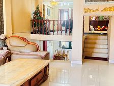 甘井子 友好园 5室3厅 284.88㎡ 379万