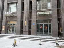 燕山立交桥北170平精装底商 免租期1个月