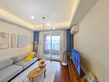 万科金辰之光南向三居,302万诚售