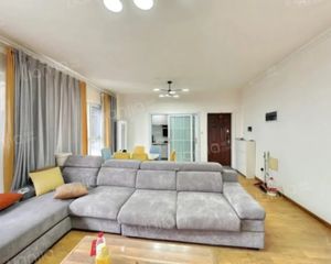 新都 保利城四期中央郡 3室1厅 95.28㎡ 128万