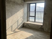 东坑 卓越蔚蓝松湖 4室2厅 112.00㎡ 130万