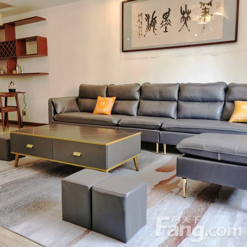 高新区中润华侨城 3室2厅 145㎡ 2600元/月