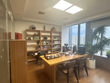 前河路150平甲级写字楼 朝南方正 6500元/月