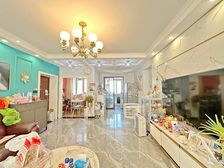 市中 绿地国际城 4室2厅 129.62㎡ 145万