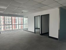 隆德路地铁口,绿地同创90平诚意出租价格可议