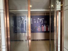 南二环火车站附近办公楼出租,489平,带独立厨房,可当会所