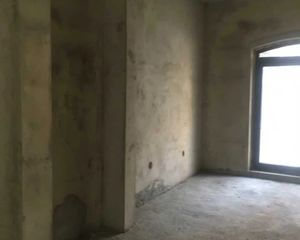 涞水 华银天鹅湖 7室3厅 323.89㎡ 180万