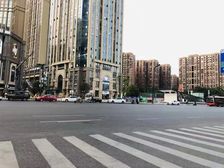 出租优质旺铺,黄金口岸,地段好,价格低,房东直租,无转让费!