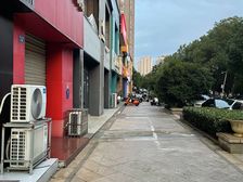 红谷滩区怡园路临街店面