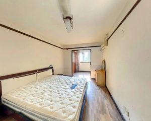 青羊 锦里西路76号院 3室1厅 142.00㎡ 190万