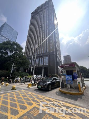 涂家冲地铁3分钟|商会大厦22楼精装写字楼带6个车位整体转让