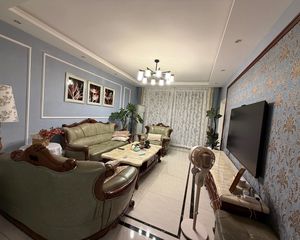 玉山苑 3室1厅 135.13㎡ 80万