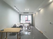 诚心出售 光亮天润城二期 精装跃层4室2厅 套内100多平