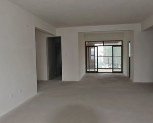 南延新苑4室2厅2卫南北朝向364.00万元出售