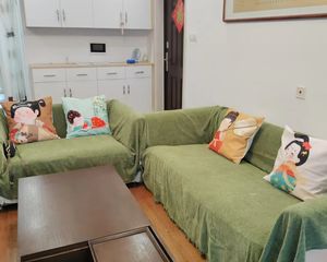 绿地国际博览城一期卧珑3室2厅2卫南朝向108.00万元出售