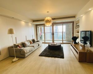 四海逸家蓝钻5室2厅2卫东南朝向428.00万元出售