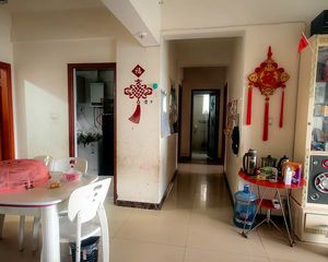 正大艺苑3室1厅2卫南朝向95.00万元出售