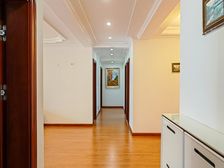 苍梧新华苑4室2厅2卫南北朝向230.00万元出售