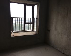 送车位,19/34楼,3室2厅2卫2台 ,南北通透