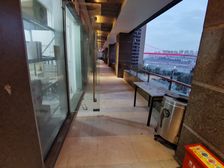 谢家湾正街48平临街商铺出租 层高5米 月租2000