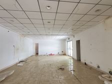 英雄山路临街旺铺出租 75平可割 免租期1个月