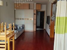 开发区 嵛景华城 2室1厅,实木精装修。