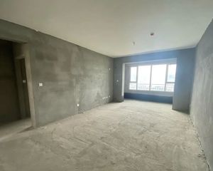 桃城 中景·和湾香颂 3室2厅130平,个人,老证随时过户