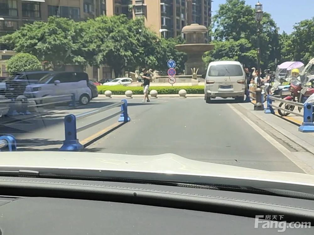 小区相关图