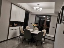 锦绣江南叠墅4室3厅4卫1露台 面积265平米单价2.14万