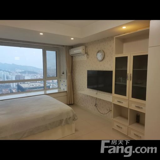  �б�����ֱ���ൺ�б��� CBD����������42ƽ���� 