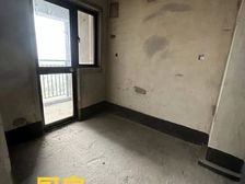 房主急售,亏本甩卖,化州 绿景国际花城 3室2厅2卫