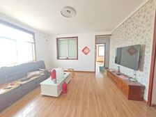 市中心 交通便利 闹中取静,临近财源街、南湖公园。