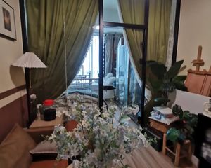 精装二手房出售,位于一环路边上