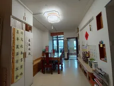 ������ɫ