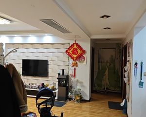 洛龙稀缺小高层南北通透采光好,大3室2厅带车位,工作老人孩子