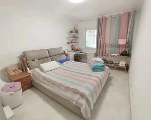 书香铭郡 2室2厅 户型方正,客厅卧室朝阳,楼层好全天不挡光