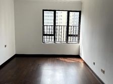 南宁绿地城 4室1厅南北通透视野开阔,房东急售,价格可议。