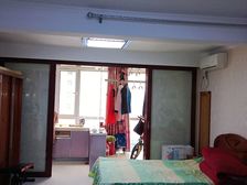 山海关 东岸上城 1室1厅,老本有下房,36万