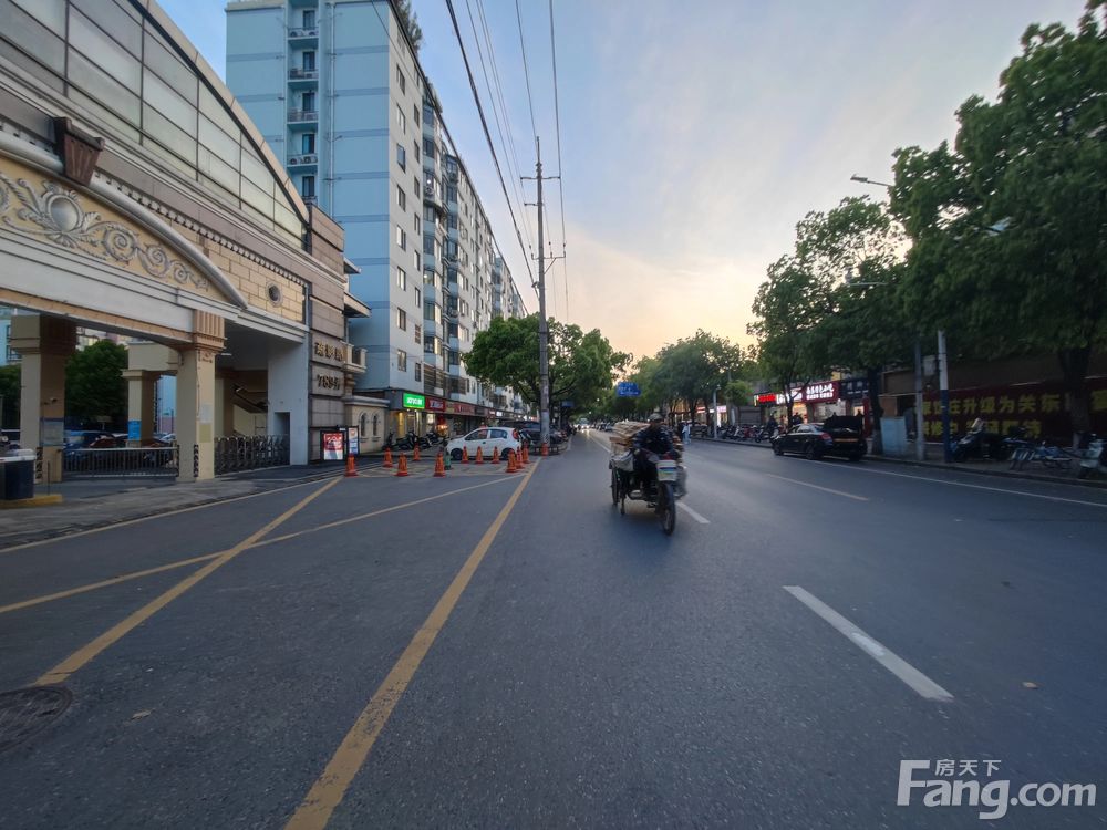 小区相关图