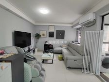 金湾保利香槟国际朝南看海大两房可改三房,赠送家具,房东直卖