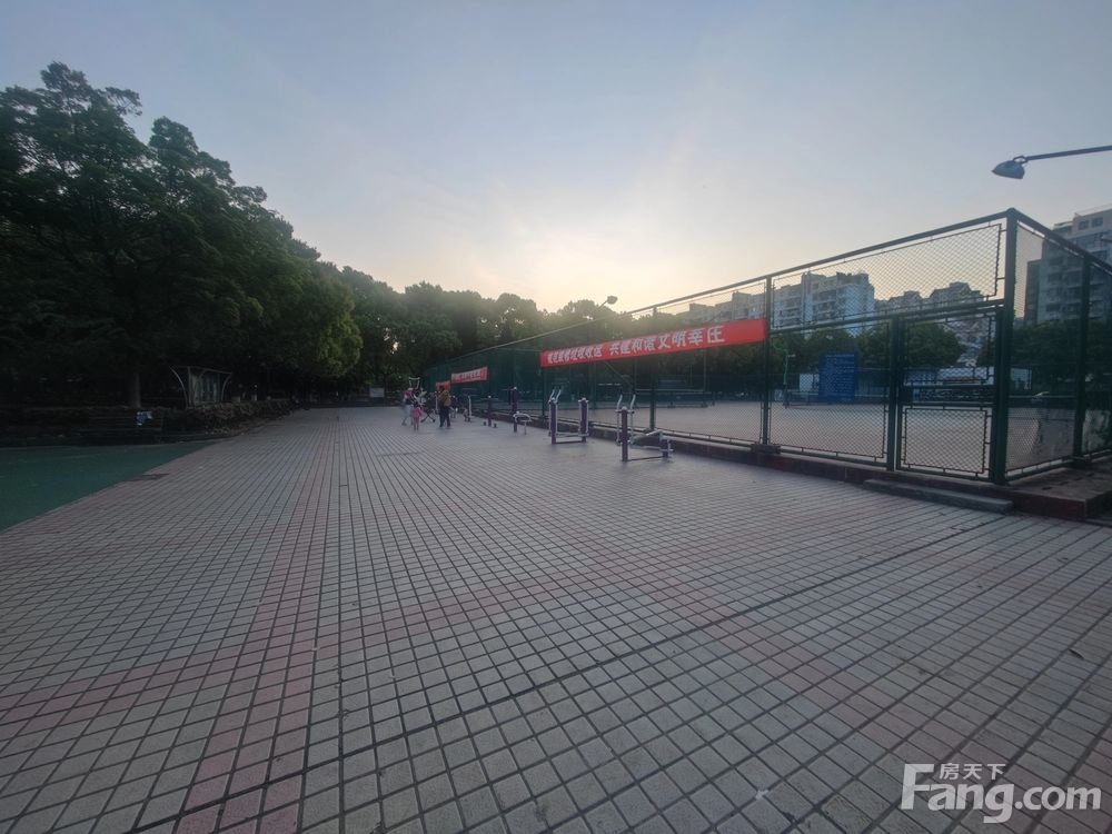 小区相关图