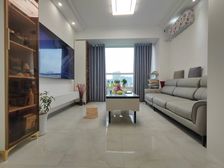 一线看湖4房,紧邻东站,地铁茶园站,永辉超市门口,可随时看房