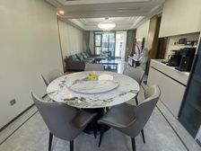 日湖旁近地铁,中庭东首,人车分流,精装送家具,房东直卖可议价