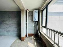 襄都区 天一港北区 3室2厅 小区环境优美,住宿环境不错。