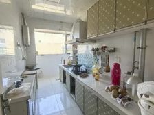 南向三居室,宽敞舒适,唐人中心,赠送储藏室(原价33000)